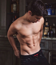 shirtless boys 5c2d25519b31a.jpg