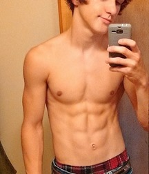 shirtless boys 5c2d25c5d66b6.jpg