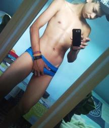 shirtless boys 5c31d226eb727.jpg