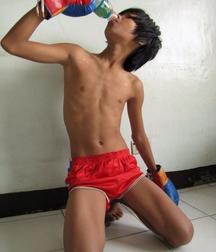shirtless boys 5c31d29168d05.jpg