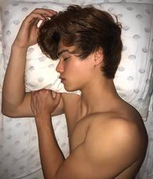shirtless boys 5c32335a68d45.jpg