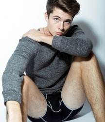 shirtless boys 5c3236cf0b565.jpg