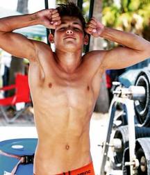 shirtless boys 5c350b4f9093a.jpg