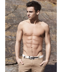 shirtless boys 5c350b6cce96e.jpg