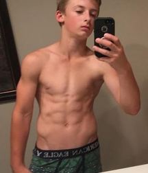 shirtless boys 5c350be40421f.jpg