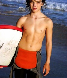 shirtless boys 5c39f7ac592ff.jpg