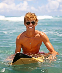 shirtless boys 5c39f7f908526.jpg