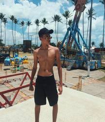 shirtless boys 5c3b1309d4347.jpg