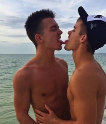 shirtless boys 5c3cd87b90e19.jpg