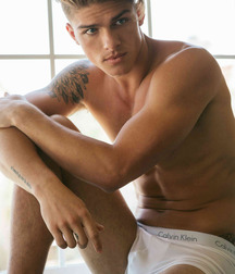 shirtless boys 5c3cd8910dfb1.jpg