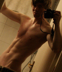 shirtless boys 5c3cd8eb4940a.jpg