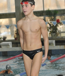 shirtless boys 5c3cda5e3fd1f.jpg