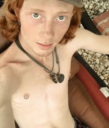 shirtless boys 5c3cda9520ebe.jpg