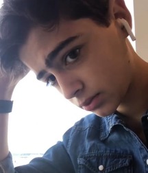 Hunks 5c3e3998b050d.jpg