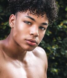 Hunks 5c3e3a05e10f6.jpg