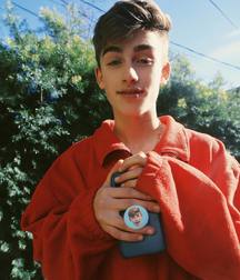 Hunks 5c3e3a9cca233.jpg