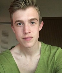 Hunks 5c3e3b64b4209.jpg
