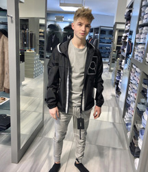 Hunks 5c3e3b7bb66b5.jpg