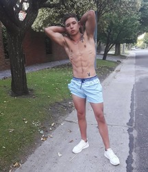 shirtless boys 5c403b8424df8.jpg