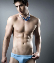 shirtless boys 5c403d0ad8589.jpg