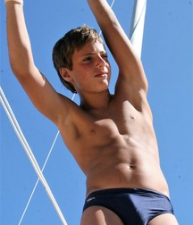 shirtless boys 5c403d4671525.jpg