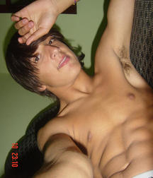 shirtless boys 5c41f9c09ecb3.jpg