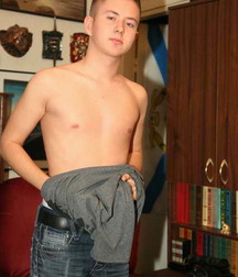 Aaron 5c42068416b91.jpg