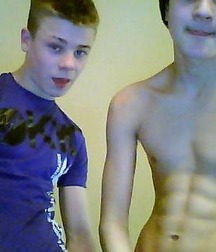 shirtless boys 5c42f2dfe5d5f.jpg