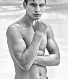 shirtless boys 5c42f70451520.jpg
