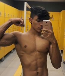 shirtless boys 5c43975bae1e6.jpg
