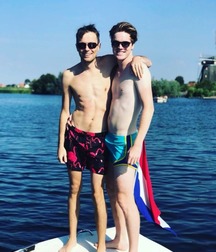 shirtless boys 5c4399f72b9e2.jpg