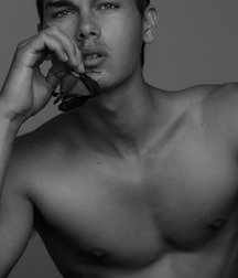 shirtless boys 5c4614032d7b8.jpg