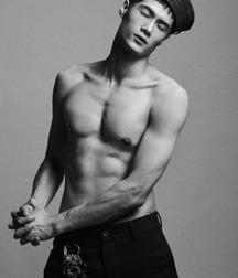 shirtless boys 5c46157fe15c1.jpg