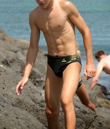 shirtless boys 5c49b4bc79f1a.jpg