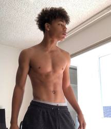 shirtless boys 5c49e91c32b95.jpg
