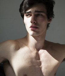 shirtless boys 5c4c29793b997.jpg