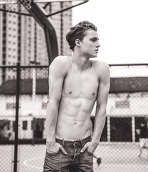 shirtless boys 5c4c29fc6e6e4.jpg