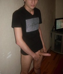 Boys with a boner 5c4cc4e22e8da.jpg