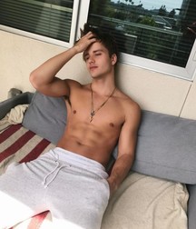 shirtless boys 5c4ccb1a6168a.jpg
