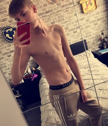 shirtless boys 5c4cccffeb1dc.jpg