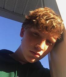 Boys 5c4d65c759120.jpg