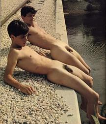boys nude 5c4f0e2585b39.jpg