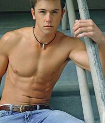 shirtless boys 5c4f5100c86ee.jpg