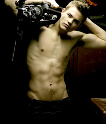 shirtless boys 5c4f514a74488.jpg