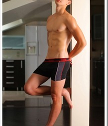 shirtless boys 5c52ad94ce92c.jpg
