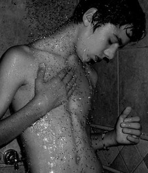 shirtless boys 5c52ae9be5eb5.jpg
