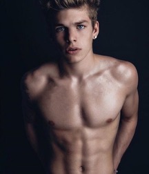 shirtless boys 5c52cb13b050c.jpg