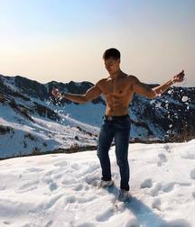 shirtless boys 5c546731e5881.jpg