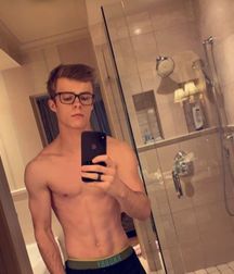 shirtless boys 5c54674d29b96.jpg