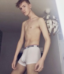 shirtless boys 5c556cceded85.jpg